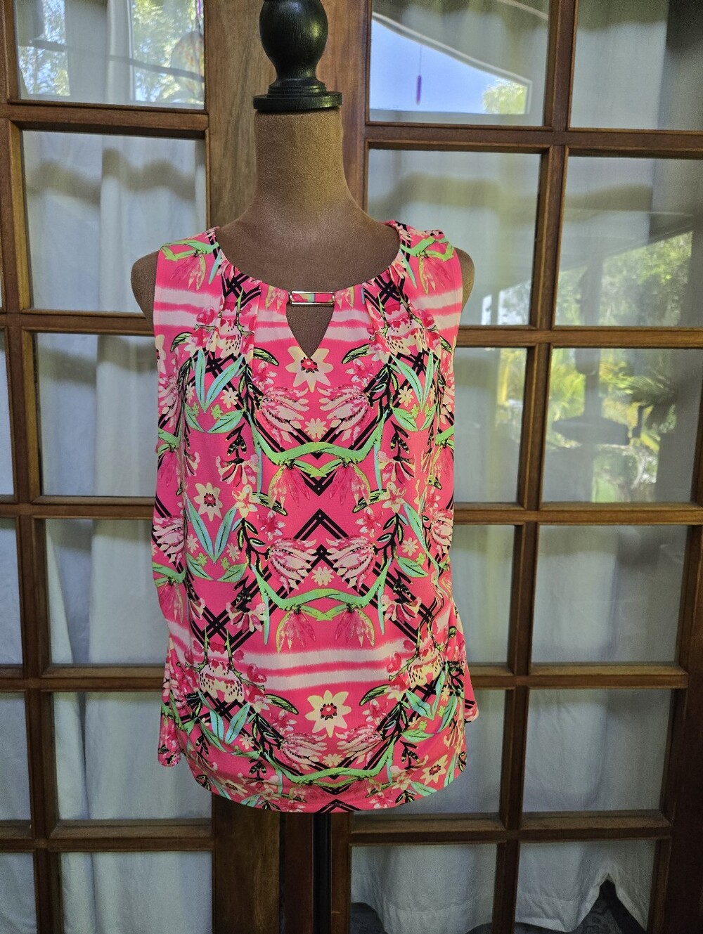 Rafaella Lily Pink Floral & Geometric Sleeveless Keyhole Camisole